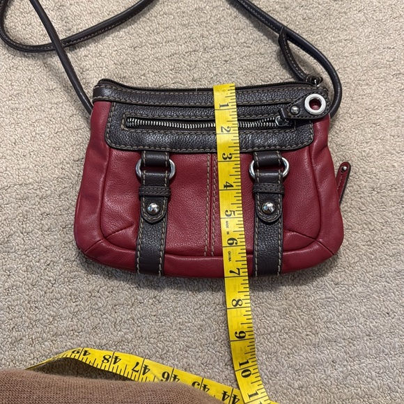 Danier crossbody purse - Picture 8 of 10